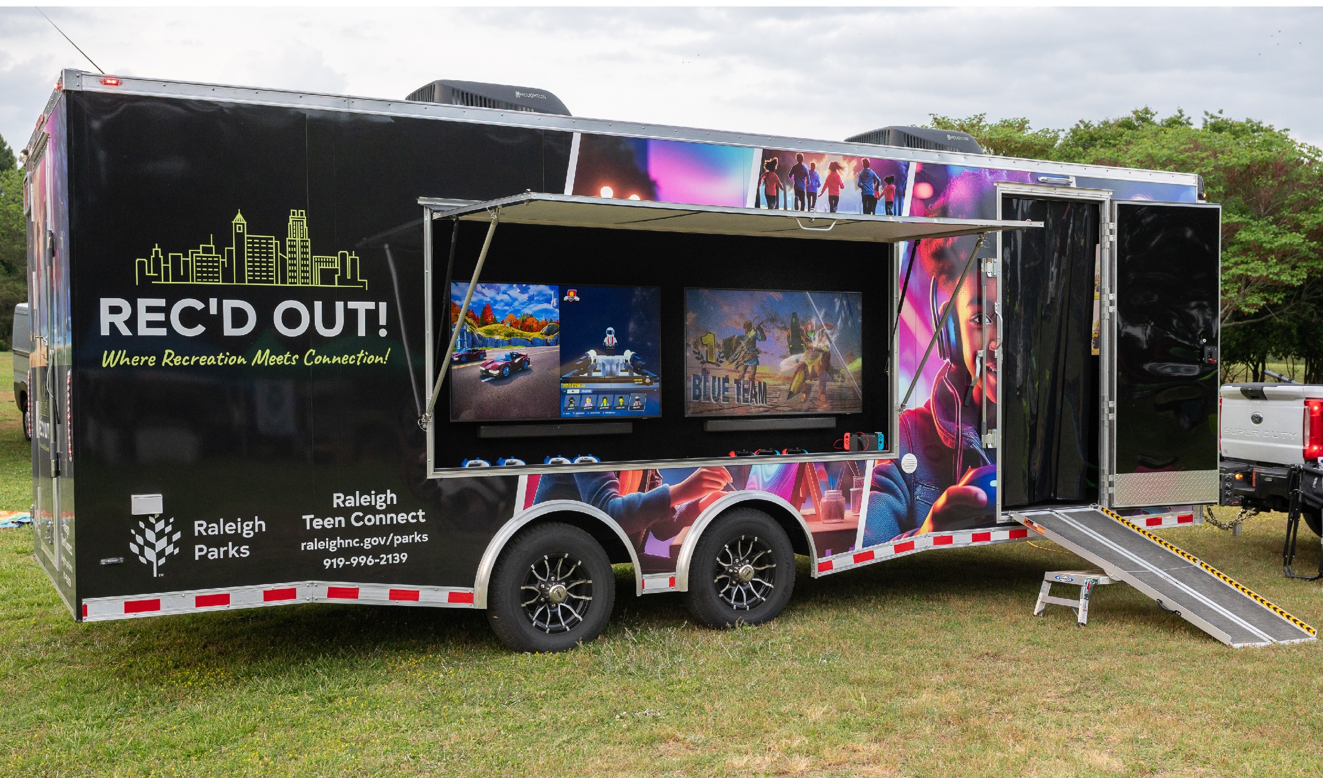 mobile video game center