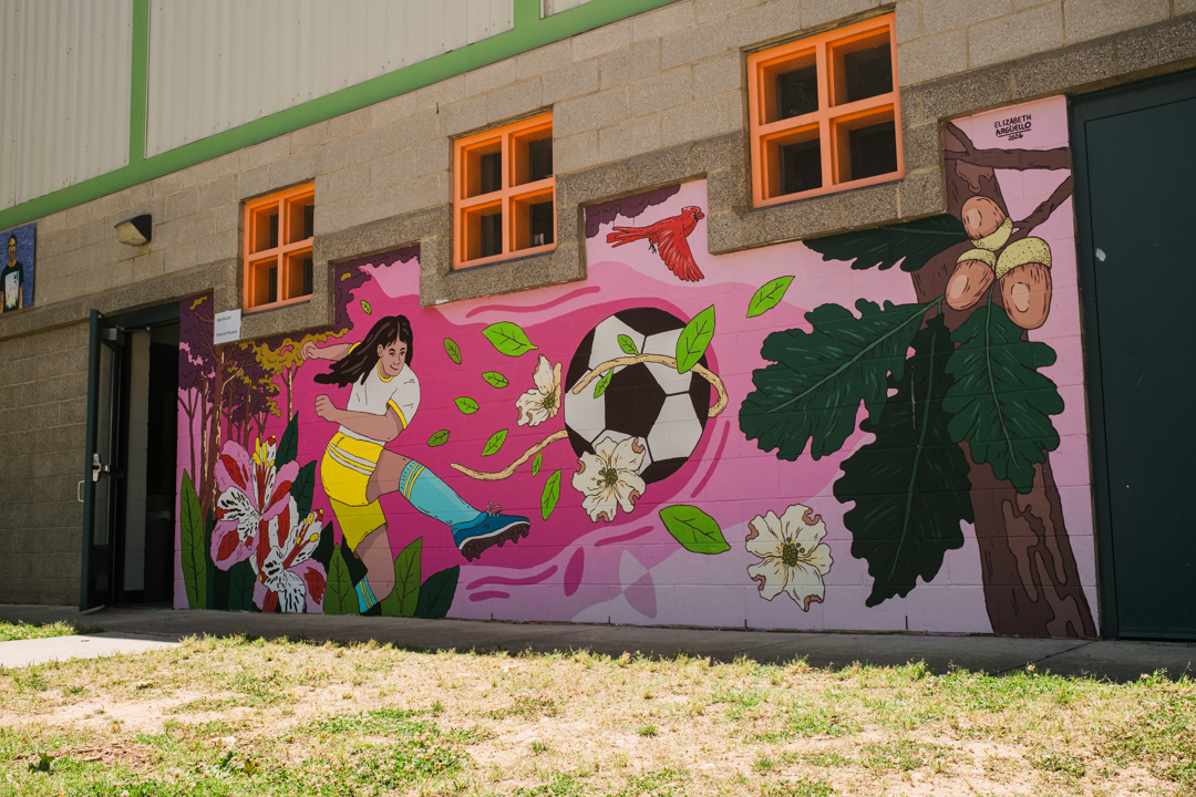Peach Rd Mural by Artist Eli Argüello