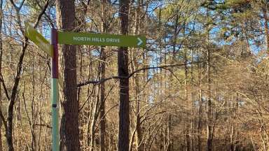 directional signs on the mine creek trail