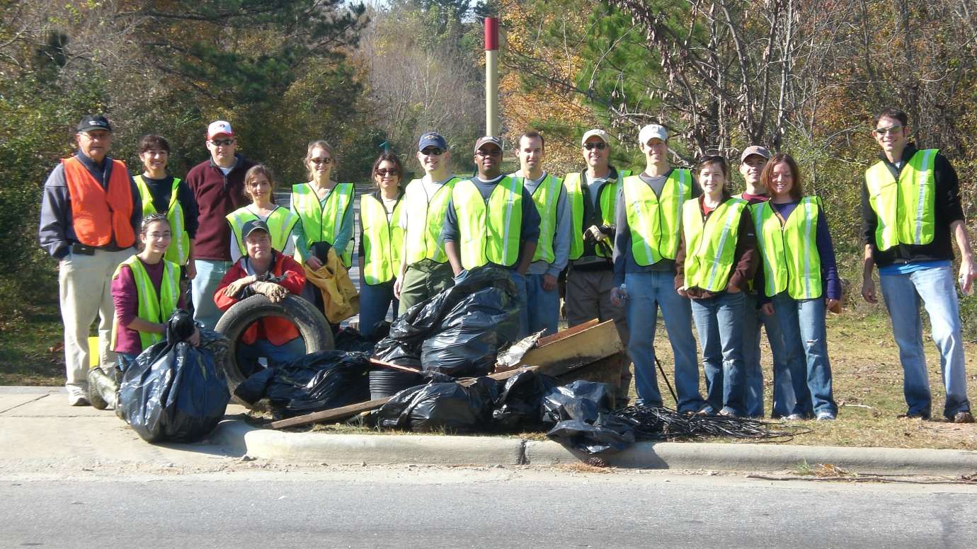 Hazen and Sawyer Cleanup Volunteers