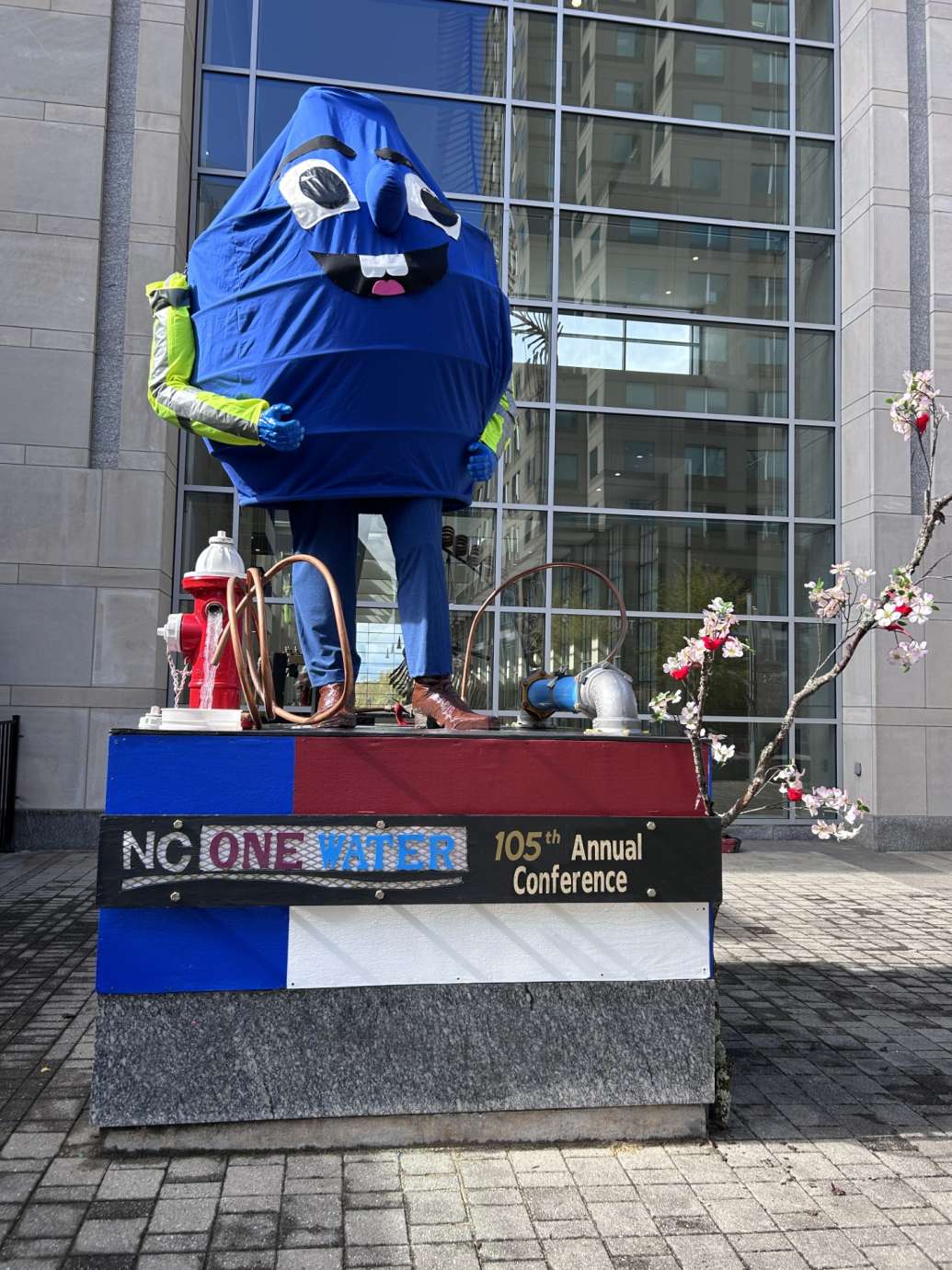 NC one conference sir walter raleigh dressed up as a raindrop