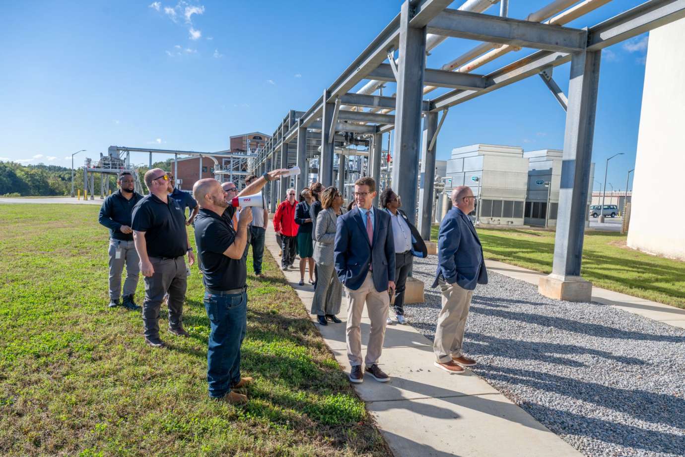 Raleigh Water worker giving tour of the Bioenergy Recovery Project