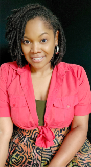 photo of artist Candy Carver