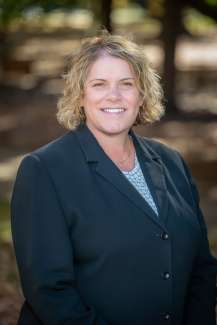 Portrait photo of Allison Bradsher